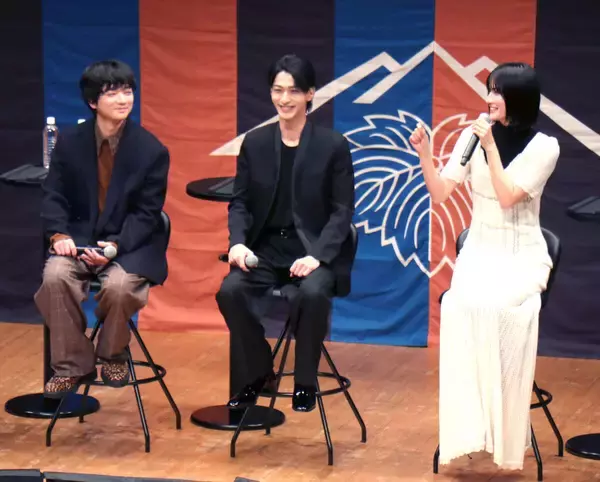 横浜流星「べらぼう」最終回迎え「一年間、ありがた山です」　パブリックビューイングに登場