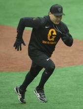 【巨人】丸佳浩が残り７１本の２０００本イヤーへ始動「あと２、３本ぐらいなったら言います」岡本和真にもエール