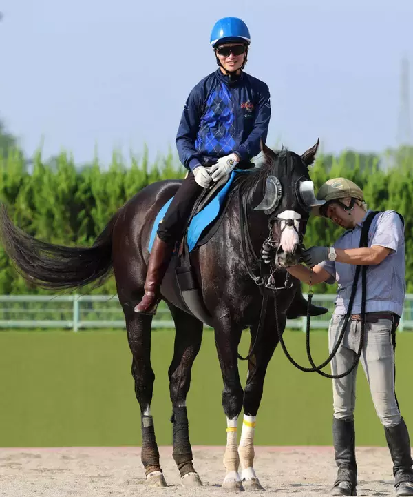 【アブダビゴールドＣ】ＵＡＥ遠征のシュトラウスが初代王者　１着賞金６０万米ドル獲得　モレイラ騎手「ストロングホース！」