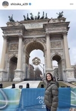 トリノ五輪から２０年…荒川静香さん、美人スケーターとレジェンド２ショット！「オ～！」「変わらずお美しい」「サイコー」