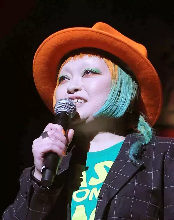 ブレイクから約２０年…ピン芸人・まちゃまちゃ　変ぼうした現在の姿！モヒカン→サラサラヘアに