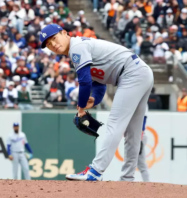 山本由伸、初回３失点もさすがの修正力　２回以降は“別人”で５回まで「０」並べる…１１者連続アウトも　ラッシングと初コンビ
