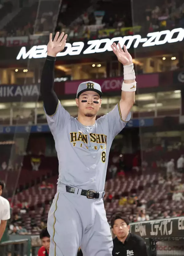【阪神】佐藤輝明が因縁の相手・ハーンから勝ち越しの２点二塁打！「色々ありますけど勝って黙らせていくしかない」大山悠輔が死球うけて「警告試合」が宣告　４カード連続勝ち越しで単独首位キープ