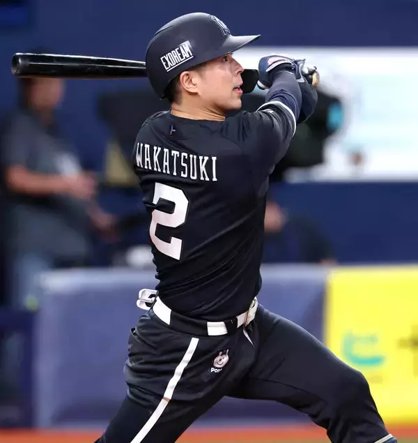 【オリックス】若月健矢が決めた！８回、右越えへ勝ち越し三塁打「１割の壁が迫っていたので…」選手会長が意地見せた