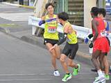「【箱根駅伝】予選会１位通過の中央学院大は往路１１位…シード圏内までわずか１２秒差で復路へ　エース・近田陽路が好スタート」の画像1