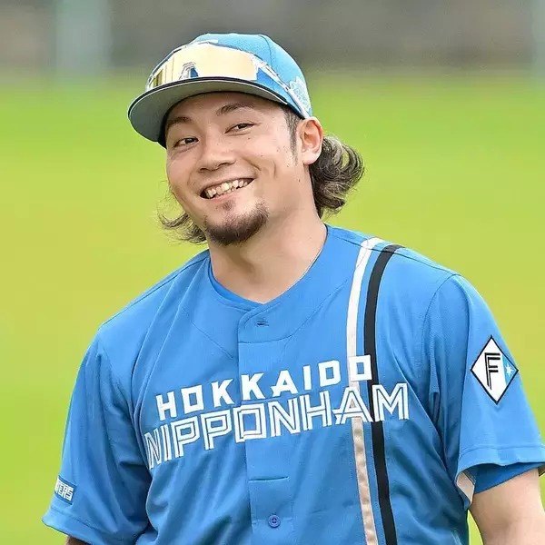 【日本ハム】侍合宿へ向かう伊藤大海がナインにあいさつ　後輩のいじりに「気持ち分かってくれた」