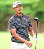 「【男子ゴルフ】４０代６勝目＆大会最年長Ｖだ！　４５歳・岩田寛が１差２位で週末へ「耐えられました」」の画像1
