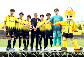 柏、２６―２７年の新体制発表会を開催　ロドリゲス監督「アジアの一番は決して夢ではない」背番号も発表