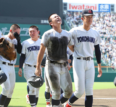 【甲子園】「泣くな織田くん！」優勝候補・横浜の準決勝敗退に「マジか」「えっ」驚きの声...ドラ１候補のエース・織田らナインの涙に「ようやった」「胸張って」
