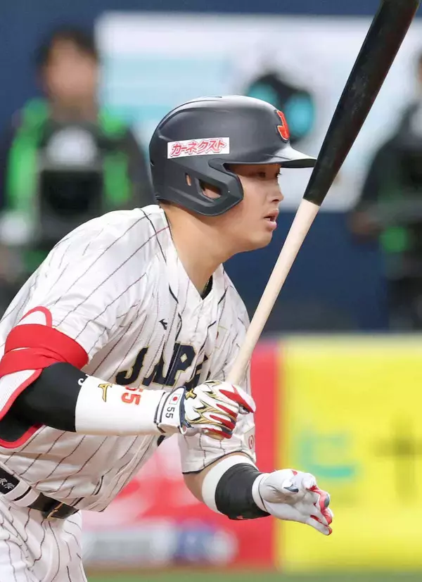 村上宗隆が２試合連続で４番　第１打席は一ゴロ　２３年大会では不振で４番外れるもヒーローに　メジャー１年目でもＷＢＣ参加