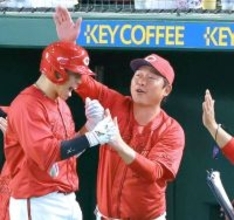 【広島】坂倉将吾が強烈２号３ラン＆３年ぶり４打点！チームの２得点以下は８試合連続でストップ　４番のバットで重い扉をこじ開けた