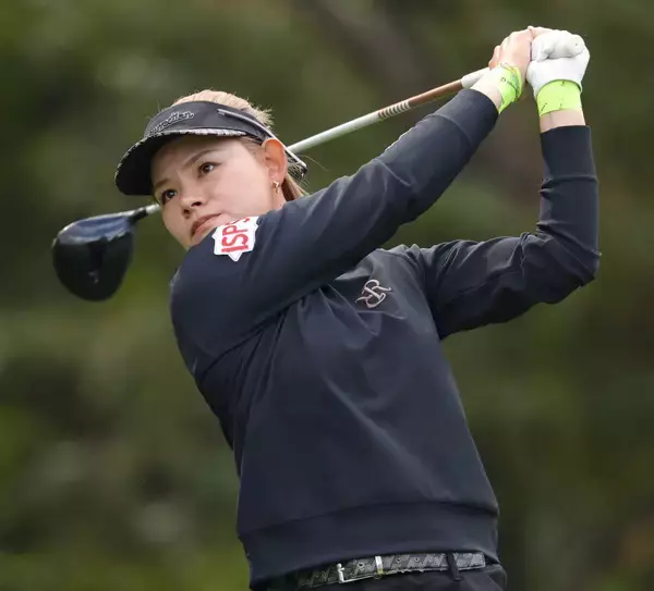 【女子ゴルフ】「下部ツアーは予選通過でも赤字…」３３歳苦労人の森井あやめ、２差２位で最終日へ「優勝したい。人生を変えたい」