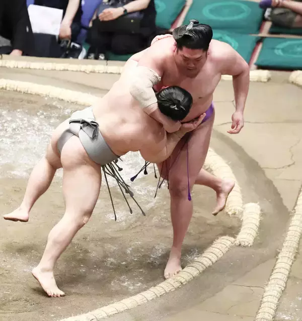 十両・尊富士が連勝が２で止まり２敗目　「詰めが甘かった」