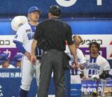 「【ＤｅＮＡ】退場の相川亮二監督「打撃妨害の抗議に行った」執念実らず　交流戦４カード連続負け越し」の画像1