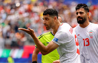 【Ｗ杯】イラン、１人退場のベルギーとドロー　数的優位生かせず