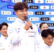 【体操】パリ五輪３冠の岡慎之助　新ユニフォームに「カッコいいです！」　ロス五輪出場枠かかる世界選手権へ「できる１００％を」