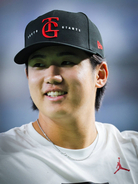 【巨人】黒と赤の斬新デザイン帽子お披露目　練習で着用「ＪＯＲＤＡＮ　ＢＲＡＮＤ」とコラボ　試合は特別ユニホーム