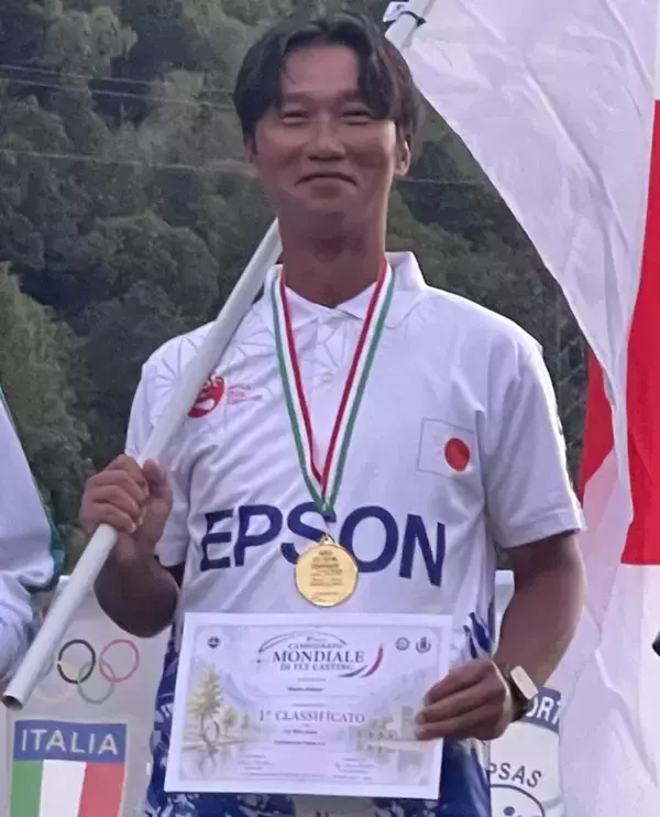 「フライキャスティング」世界一に小田原市在住の４５歳・浜野勝さん　４種目総合優勝も「次は単独種目で」頂点狙う