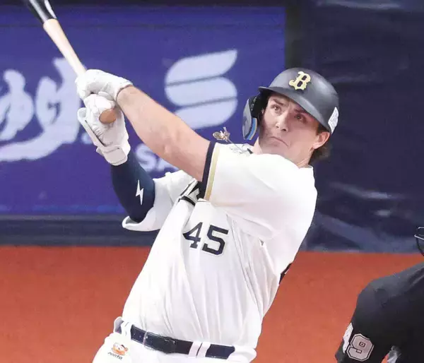 【オリックス】ボブ・シーモアが帰国　大砲候補も３本塁打どまり　４１打席連続無安打でシーズン終える