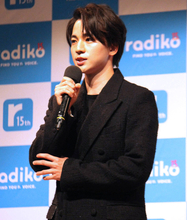 木戸大聖、ラジオ好きも「フルで聞けたことない」途中で寝落ち　ブランドムービーで平成・令和のラジオ楽しみ方変化を演じ分ける