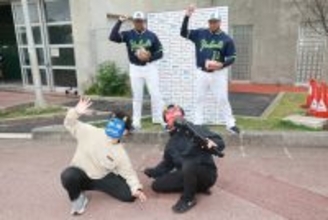 【ヤクルト】新助っ人のキハダ、リランソが豆まき