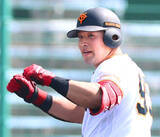 「巨人ドラ６・藤井健翔「やっと」対外試合初安打　「フルスイング忘れない」右中間三塁打で気迫のヘッスラ」の画像1