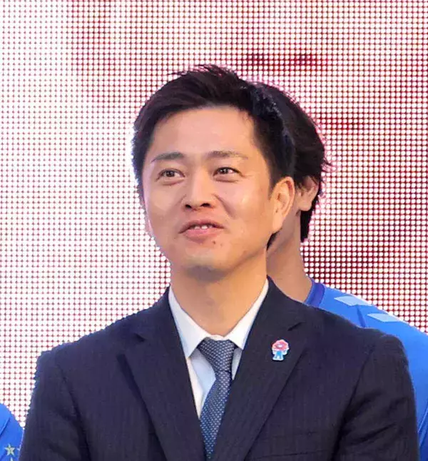 大阪府の吉村洋文知事が少子化対策に「子育てしやすい環境を整えていく」結婚相談所との連携にも意欲