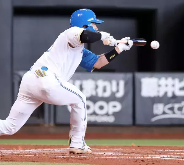 【日本ハム】スクイズ、スクイズ失敗、セーフティースクイズ…　“新庄スペシャル”で一挙３点