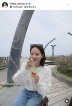 ＮｉｚｉＵ・マコ、熱海の海＆名物プリンを堪能！「一緒にプリン食べたい」「かわいい」「癒される〜」