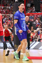 【バレー】初制覇狙う大阪Ｂが３―２でサントリーに逆転勝ち　頂上決戦は１勝１敗で第３戦へ…ＳＶリーグ
