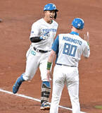 「【日本ハム】エスコン騒然…涙ぐむファンも　代打・今川優馬の３ランで空気一変「執念の灯火はまだ消えていません」」の画像1
