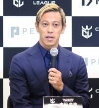 本田圭佑、企業対抗リーグ発足会見で４人制サッカーに続く新種目作成に意欲「駅伝とか…」