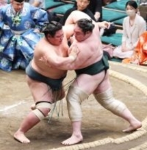 ３５歳の十両・錦木、５日目で初白星「最後は体ごと預けた。やっと勝って良かった」