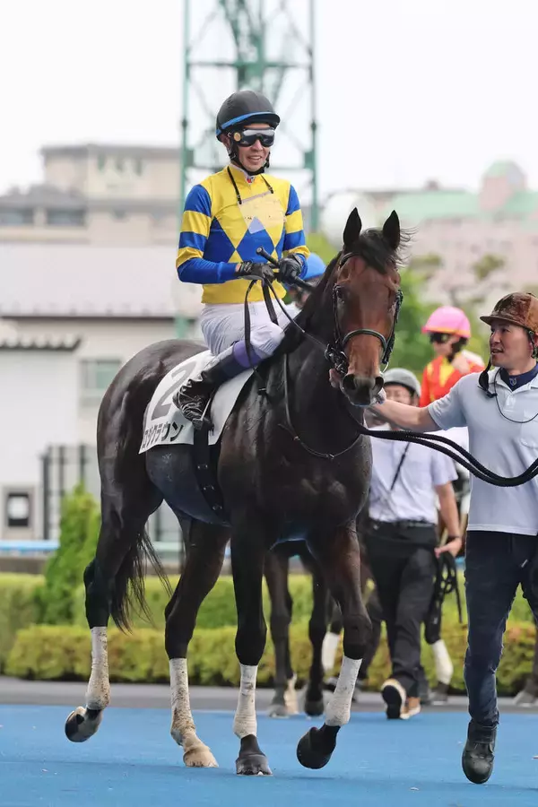 【函館１Ｒ】いきなり武豊騎手！ロジクラウンで５００１勝目「２着馬も強かったけど...」　イッペイとの馬連は１３０円