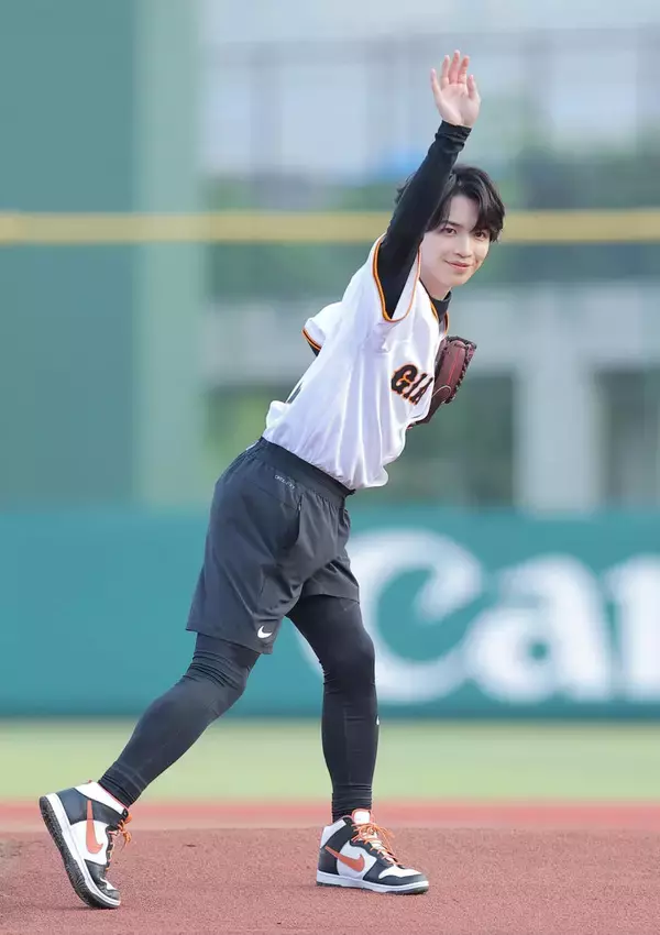 【巨人】Ｋｉｎｇ＆Ｐｒｉｎｃｅの元メンバー・岩橋玄樹が始球式　大のＧ党で坂本勇人が憧れ…２軍戦