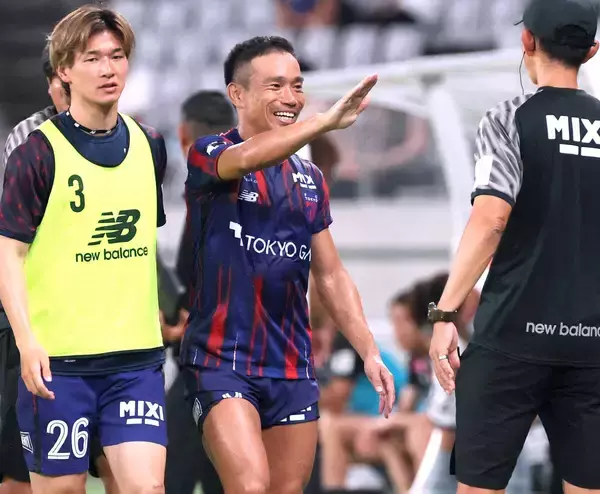 【天皇杯】３９歳現役続行の長友佑都がピッチに帰ってきた「幸せ」「自分の居場所だな」...６大会連続Ｗ杯出場へ再始動