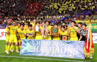【高校サッカー】北海が２年ぶり１４度目の優勝…ラグビー観戦で曳地優斗主将「一段と肉弾戦へのこだわりが…」