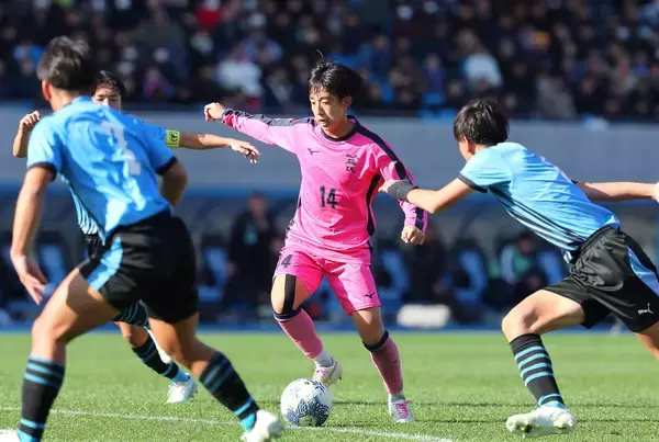 父・中村憲剛氏の前で　父のホーム等々力で　父と同じ背番号「１４」日大藤沢・中村龍剛が全国初勝利