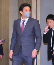 【ロッテ】サブロー監督がＣＳ開催方式に関し「ルールに従ってやるだけ」　１２球団監督会議に出席