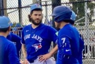 ライブＢＰで岡本斬り！ＮＰＢ＆ＫＢＯ経由で５年ぶりにメジャー復帰のポンセが意気込み語る