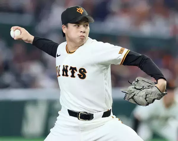 「【巨人】同点呼ぶルーキーの１１球　ドラ２田和廉が緊急リリーフ　負傷降板のハワードを救う」の画像