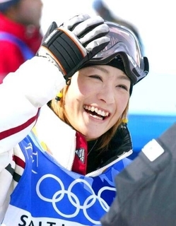 モーグル上村愛子さん　４６歳の最新ショット「うわーー」「綺麗なライン」「すごい」「素晴らしい」