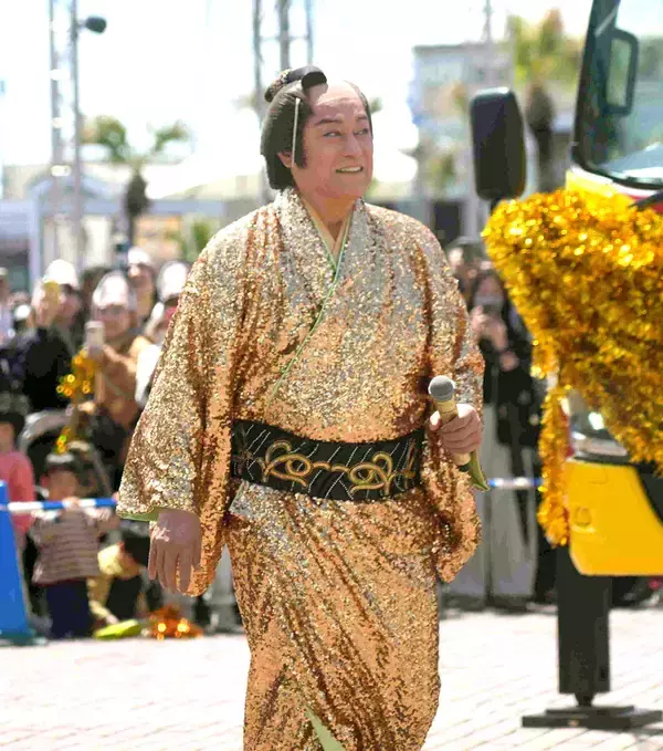 ＧＷは松平健が全て晴れに！？　八景島とコラボ　晴天を願い、地上１５ｍの高さからマツケンＳＵＮバ