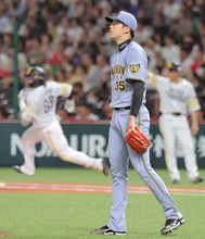 【阪神】屈辱の１６年ぶり６被弾＆パ・リーグタイの５イニング連続被弾　２日連続スライドの才木浩人と椎葉剛がともに３被弾で虎党ため息　昨年の日本シリーズで敗れたソフトバンクに力負け