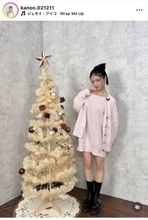 妹は人気アーティスト　モデル・Ｋａｎｏｎが淡いピンクのニット姿を披露！
