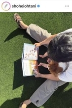 大谷翔平、ＳＮＳに写りこんだ姿にネット沸騰！「むちむち」「わぁ」「撮影はママ？」「オオタニベビー」「貴重な…」