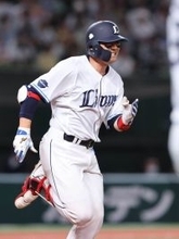 【西武】今季限りでの引退表明の栗山巧が本拠地ファンの前に降臨し大歓声　結果は遊ゴロ