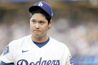 大谷翔平、右上腕二頭筋の違和感で途中交代　３打席目直後に発症「１～２か月前の練習でもなった」…投打同時出場も７回代打交代