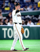 「ホンマなのか」巨人・坂本勇人に球宴で仰天指令…藤川球児監督「打順、決めてみるか」まさかの「選手兼指揮官」デビュー