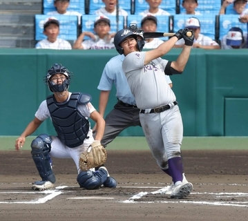 【甲子園】プロ注目　花巻東・古城大翔の強烈フルスイングに聖地どよめき　ＰＬ清原以来の５季連続４番が二塁打含むマルチ安打＆３得点